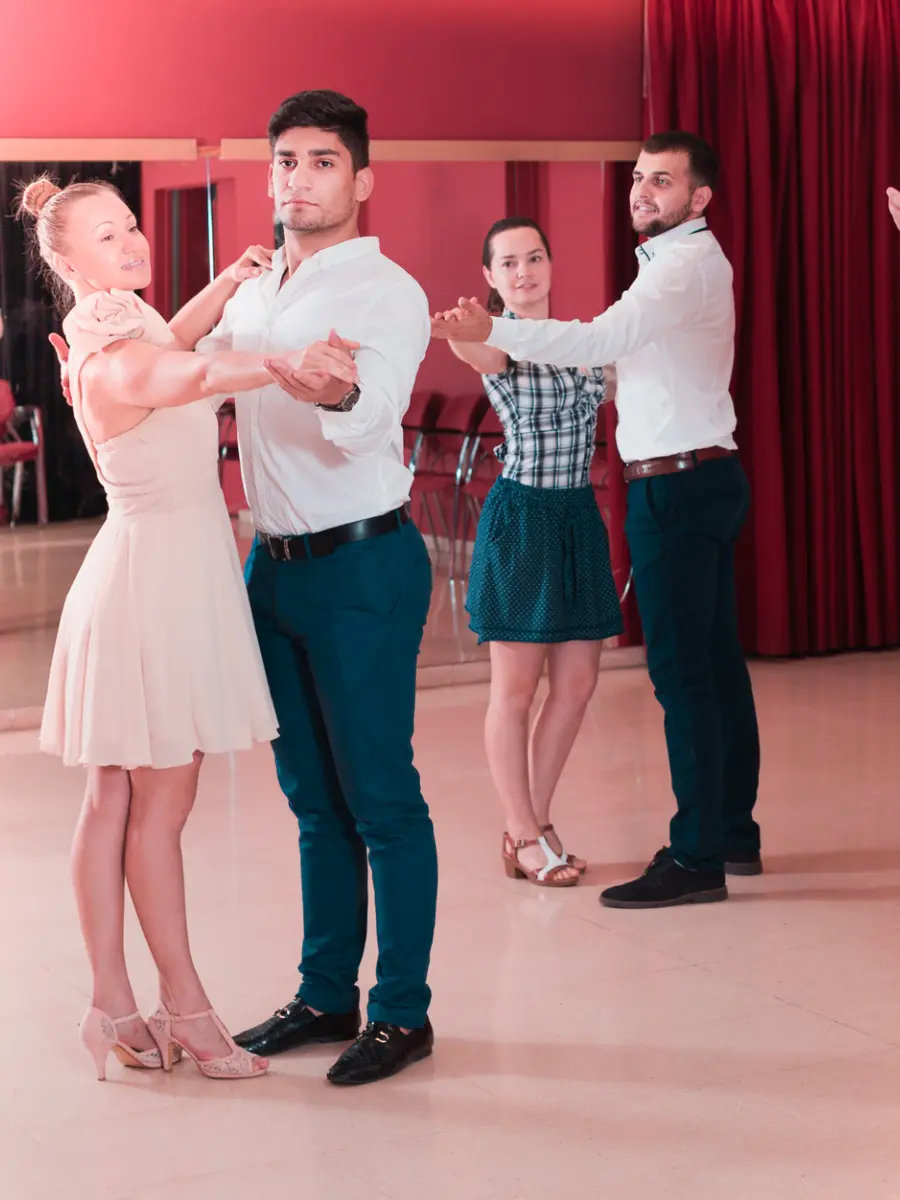 Ballroom Dance Etiquette Do’s and Don’ts on the Dance Floor