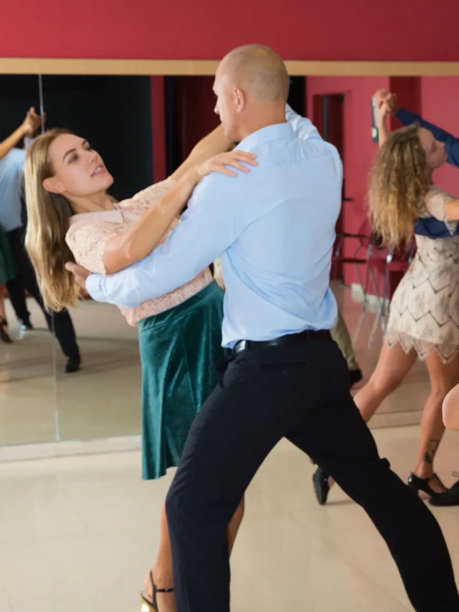 Ballroom Dance Etiquette Do’s and Don’ts on the Dance Floor