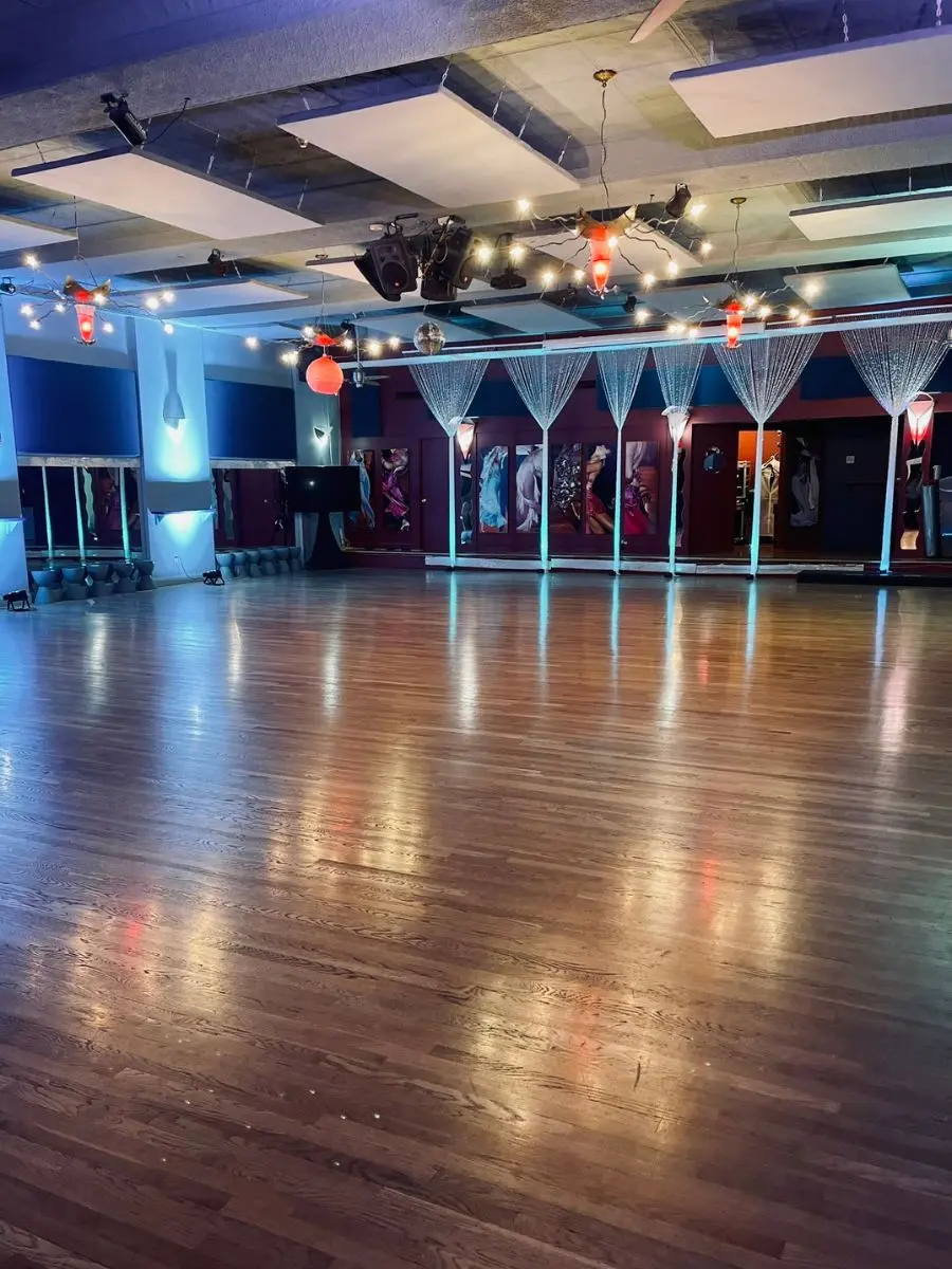 Mi Fiesta dance studio rent place in supershag west 406 moody st waltham