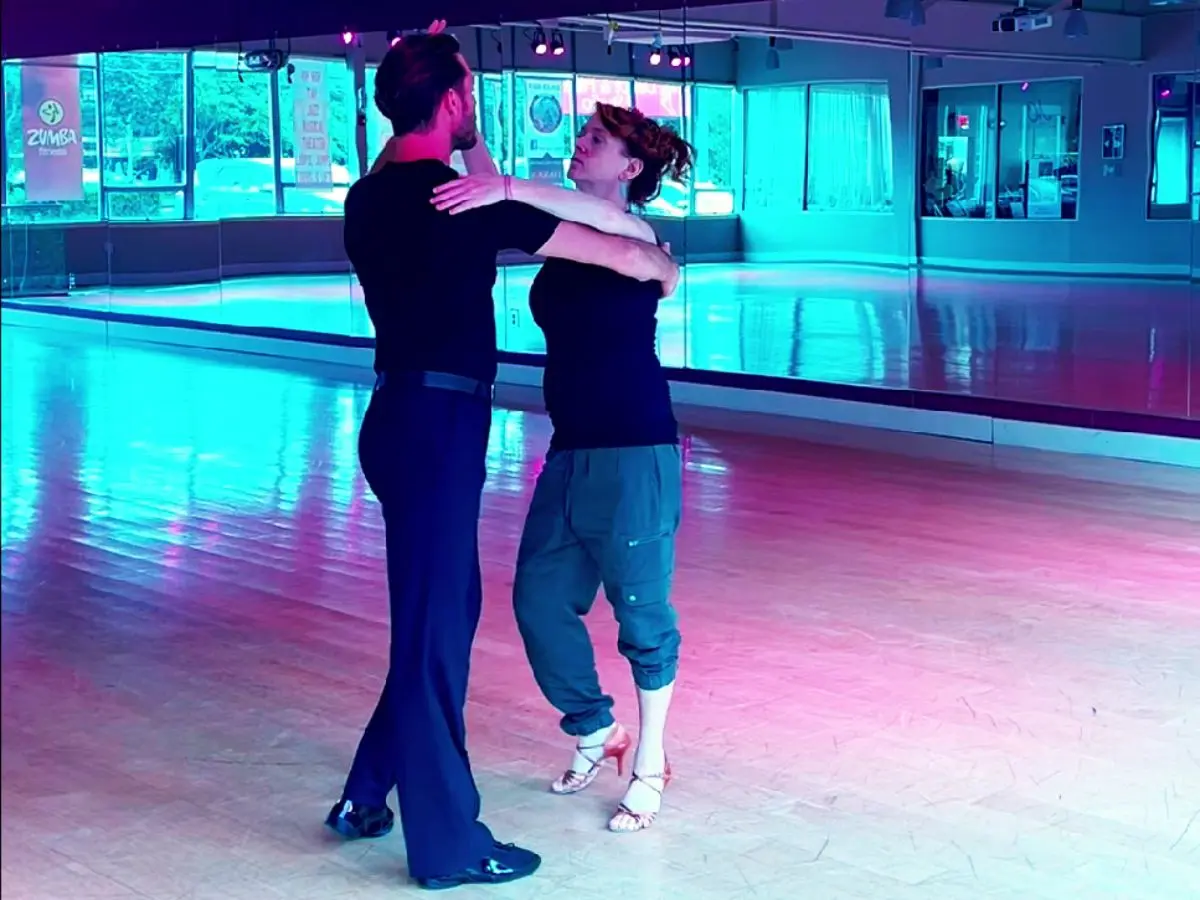 The Benefits of Taking More Than One Private Dance Lesson Per Week in Pro-Am Ballroom Dancing