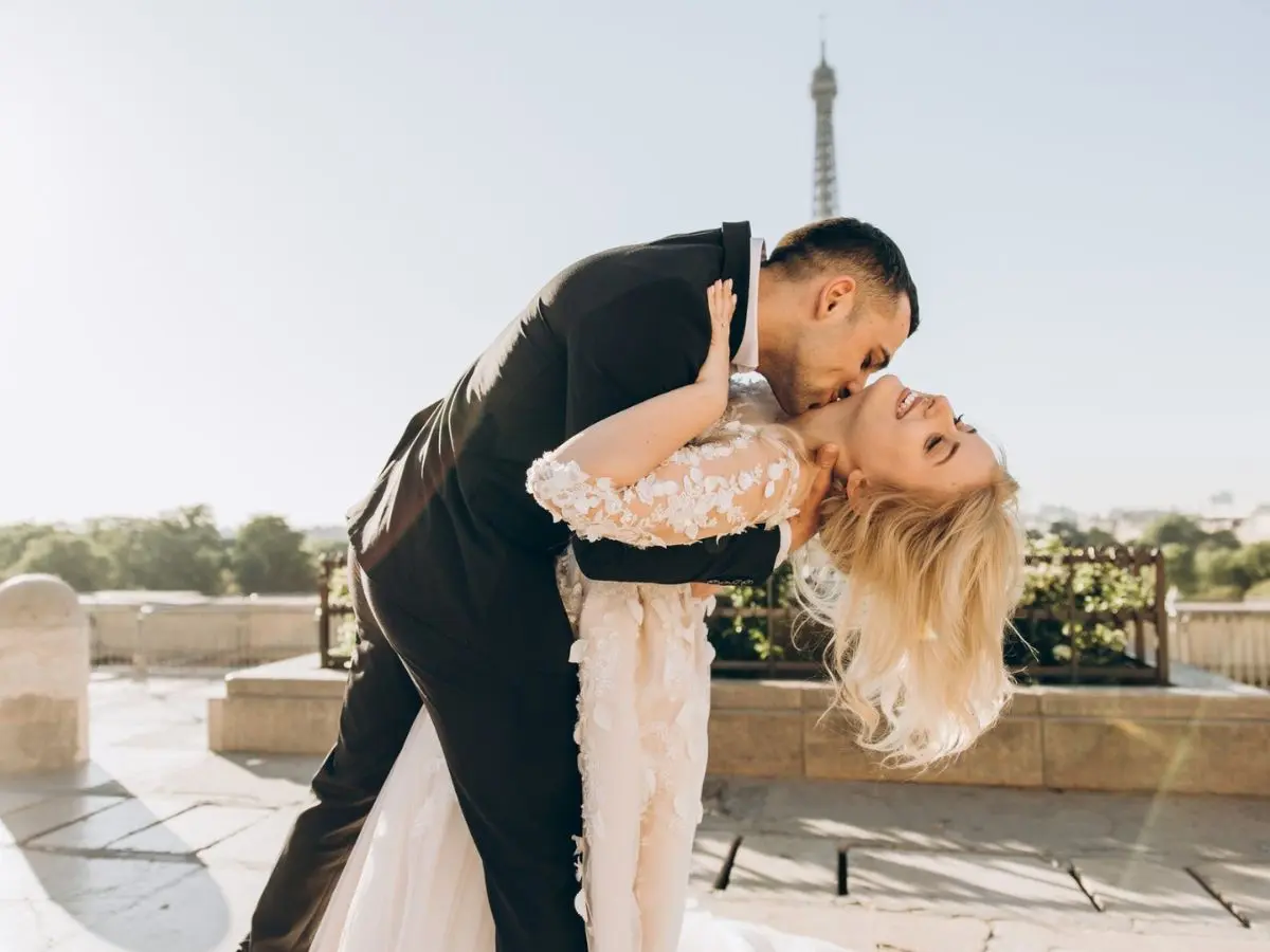 8 Steps to Perfect Your Wedding Dance for Spring Weddings